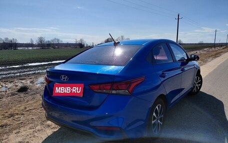 Hyundai Solaris II рестайлинг, 2017 год, 1 300 000 рублей, 4 фотография