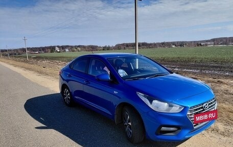 Hyundai Solaris II рестайлинг, 2017 год, 1 300 000 рублей, 3 фотография