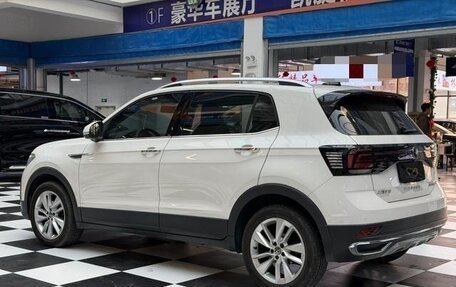 Volkswagen T-Cross I, 2022 год, 1 700 000 рублей, 5 фотография