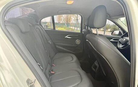 BMW 1 серия, 2022 год, 1 850 000 рублей, 14 фотография