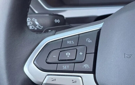 Volkswagen Tiguan II, 2021 год, 2 600 000 рублей, 12 фотография