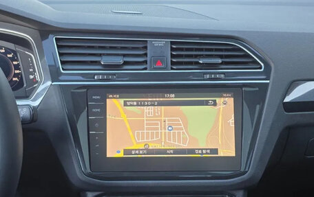 Volkswagen Tiguan II, 2021 год, 2 600 000 рублей, 13 фотография