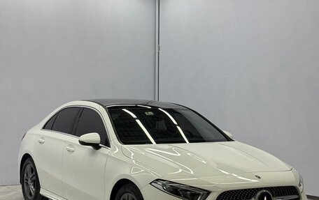 Mercedes-Benz A-Класс, 2022 год, 1 725 000 рублей, 3 фотография