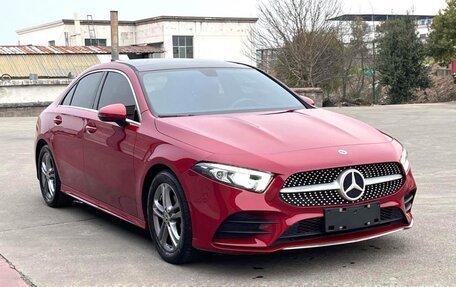 Mercedes-Benz A-Класс, 2022 год, 1 705 000 рублей, 3 фотография