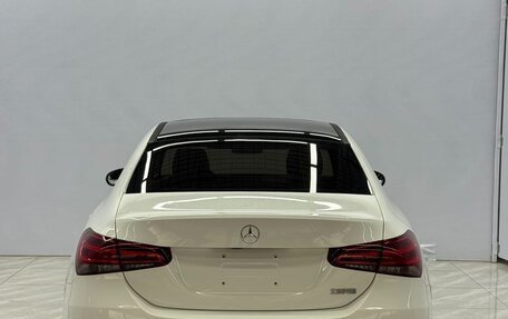 Mercedes-Benz A-Класс, 2022 год, 1 725 000 рублей, 5 фотография