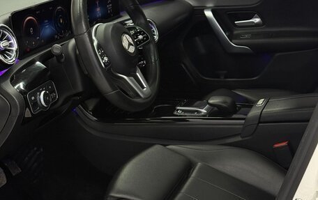 Mercedes-Benz A-Класс, 2022 год, 1 725 000 рублей, 8 фотография