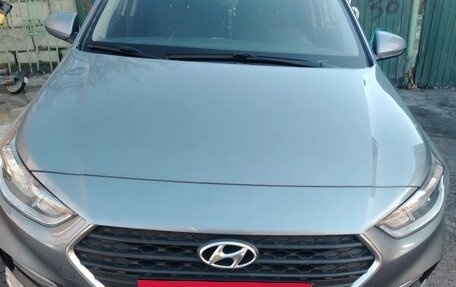 Hyundai Solaris II рестайлинг, 2019 год, 1 200 000 рублей, 2 фотография