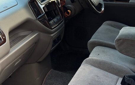 Mitsubishi Dion I рестайлинг, 2000 год, 150 000 рублей, 8 фотография