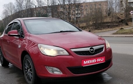 Opel Astra J, 2011 год, 500 000 рублей, 1 фотография