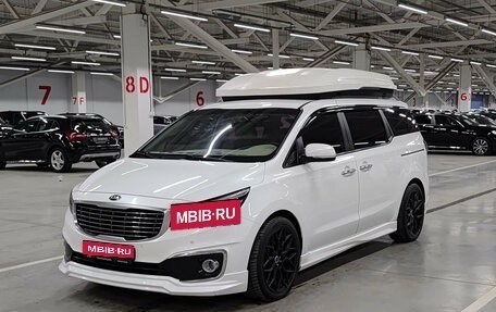 KIA Carnival III, 2016 год, 2 799 000 рублей, 1 фотография