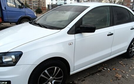 Volkswagen Polo VI (EU Market), 2015 год, 690 000 рублей, 3 фотография