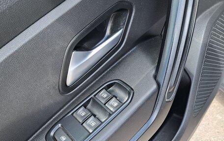 Renault Duster, 2022 год, 2 100 000 рублей, 4 фотография