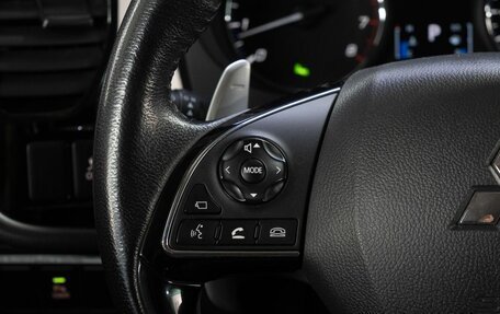 Mitsubishi Outlander III рестайлинг 3, 2018 год, 2 595 000 рублей, 24 фотография