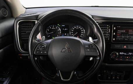 Mitsubishi Outlander III рестайлинг 3, 2018 год, 2 595 000 рублей, 23 фотография