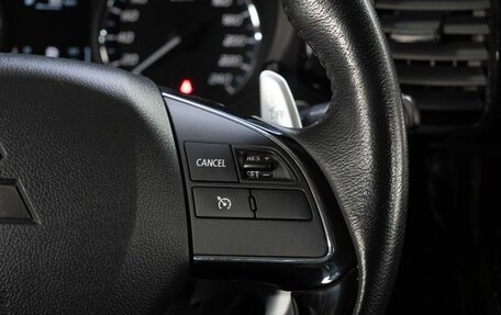 Mitsubishi Outlander III рестайлинг 3, 2018 год, 2 595 000 рублей, 25 фотография