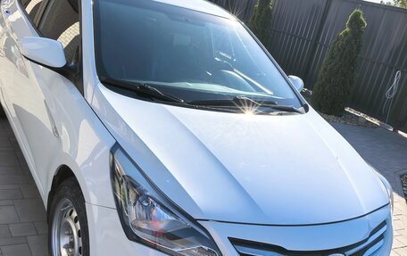 Hyundai Solaris II рестайлинг, 2015 год, 1 320 000 рублей, 3 фотография