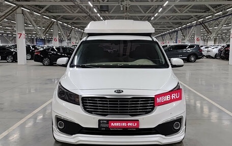 KIA Carnival III, 2016 год, 2 799 000 рублей, 2 фотография