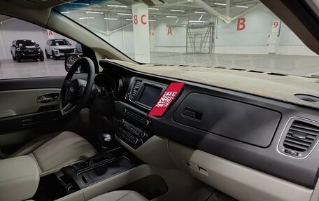 KIA Carnival III, 2016 год, 2 799 000 рублей, 13 фотография