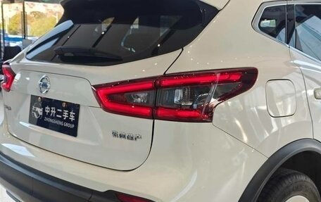 Nissan Qashqai, 2022 год, 1 900 000 рублей, 13 фотография