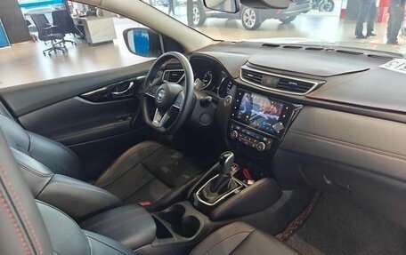 Nissan Qashqai, 2022 год, 1 900 000 рублей, 25 фотография