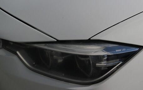 BMW 3 серия, 2018 год, 1 890 000 рублей, 6 фотография