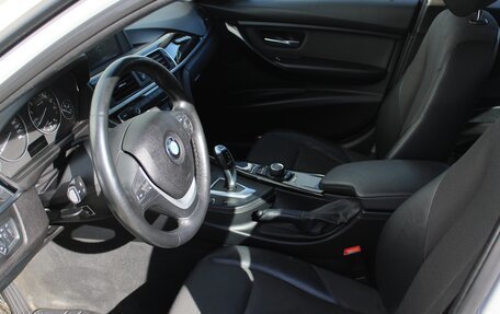 BMW 3 серия, 2018 год, 1 890 000 рублей, 7 фотография