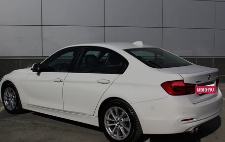 BMW 3 серия, 2018 год, 1 890 000 рублей, 3 фотография