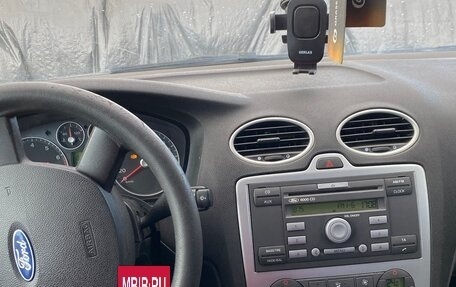 Ford Focus II рестайлинг, 2005 год, 400 000 рублей, 23 фотография