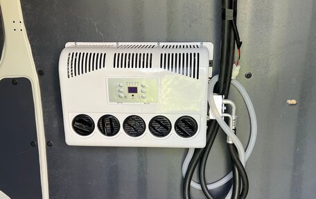 Volkswagen Transporter T5 рестайлинг, 2008 год, 800 000 рублей, 8 фотография