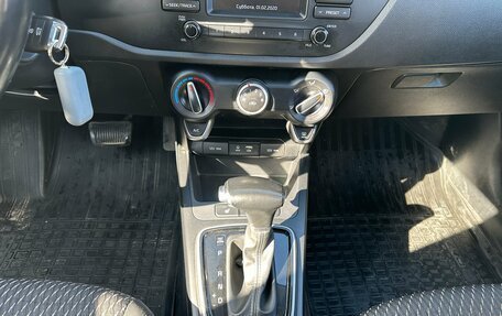 KIA Rio IV, 2018 год, 1 390 000 рублей, 11 фотография