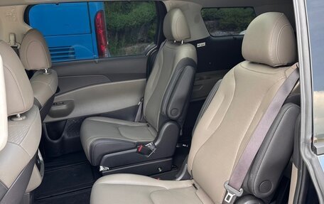 KIA Carnival, 2024 год, 5 100 009 рублей, 12 фотография