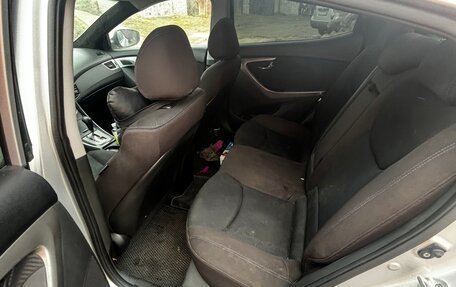 Hyundai Elantra V, 2012 год, 760 000 рублей, 7 фотография