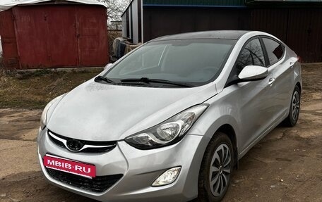Hyundai Elantra V, 2012 год, 760 000 рублей, 2 фотография