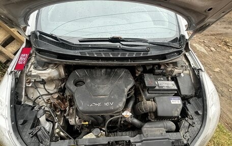 Hyundai Elantra V, 2012 год, 760 000 рублей, 8 фотография