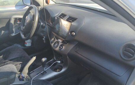 Toyota RAV4, 2011 год, 1 400 000 рублей, 3 фотография