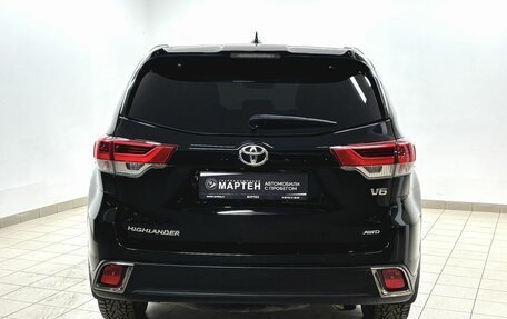 Toyota Highlander III, 2018 год, 3 698 000 рублей, 5 фотография