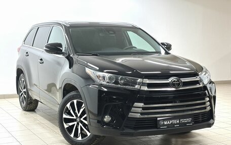 Toyota Highlander III, 2018 год, 3 698 000 рублей, 3 фотография