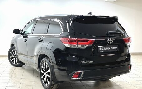 Toyota Highlander III, 2018 год, 3 698 000 рублей, 6 фотография