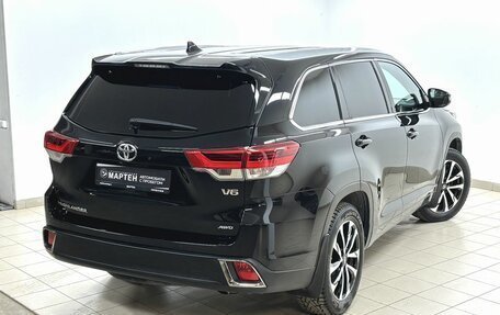 Toyota Highlander III, 2018 год, 3 698 000 рублей, 9 фотография