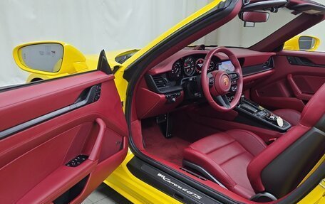 Porsche 911, 2023 год, 17 300 112 рублей, 13 фотография