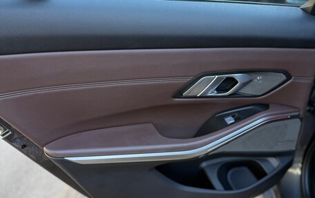 BMW 3 серия, 2019 год, 3 685 000 рублей, 15 фотография