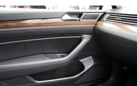 Volkswagen Passat B8 рестайлинг, 2016 год, 1 290 000 рублей, 18 фотография