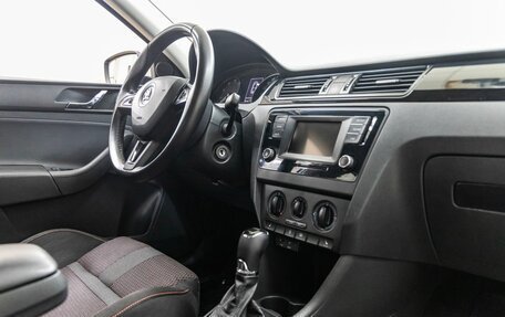 Skoda Rapid I, 2015 год, 1 238 000 рублей, 32 фотография