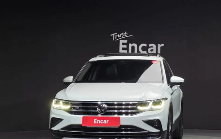 Volkswagen Tiguan II, 2022 год, 2 460 007 рублей, 3 фотография