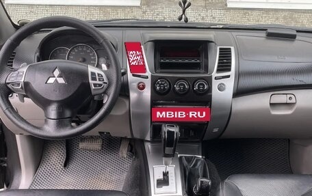 Mitsubishi Pajero Sport II рестайлинг, 2011 год, 1 500 000 рублей, 6 фотография