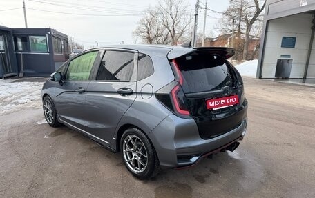 Honda Fit III, 2018 год, 1 500 000 рублей, 6 фотография