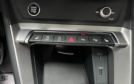 Audi Q3, 2021 год, 2 450 000 рублей, 16 фотография