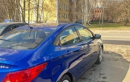Hyundai Solaris II рестайлинг, 2011 год, 500 000 рублей, 2 фотография