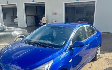 Hyundai Solaris II рестайлинг, 2011 год, 500 000 рублей, 6 фотография