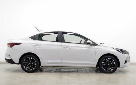 Hyundai Solaris II рестайлинг, 2021 год, 1 690 000 рублей, 4 фотография